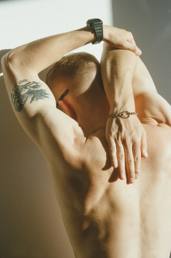 postura correcta para evitar dolor de cuello al dormir